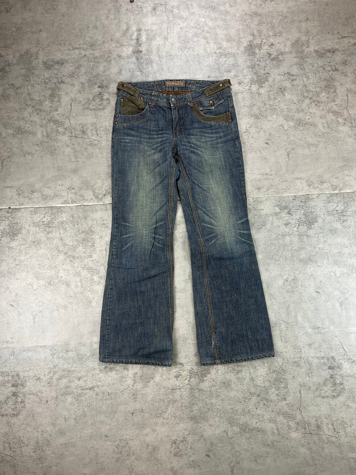 Vintage Y2k Bootcut Jeans W31
