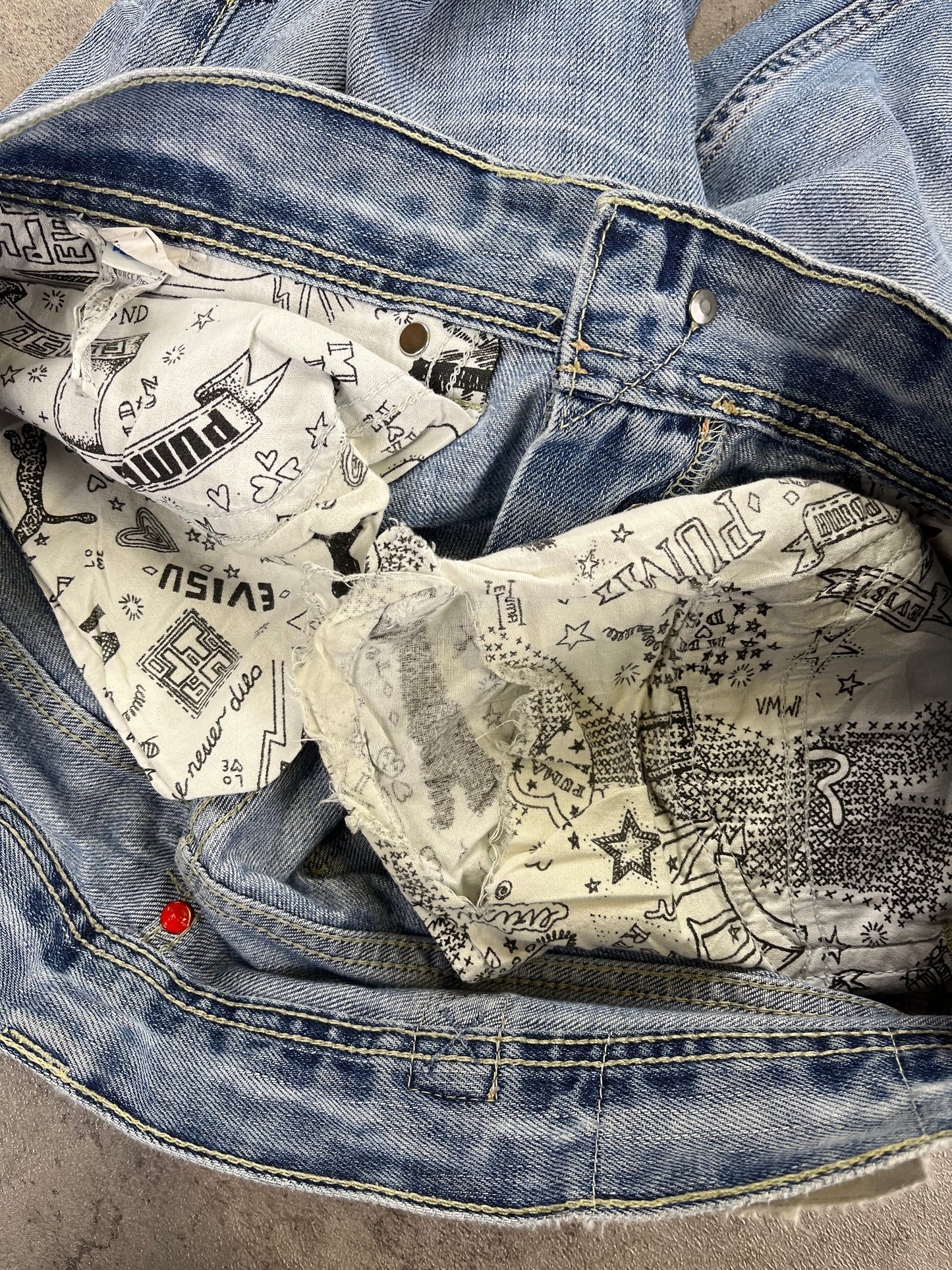 Evisu x Puma Baggy Jeans W34