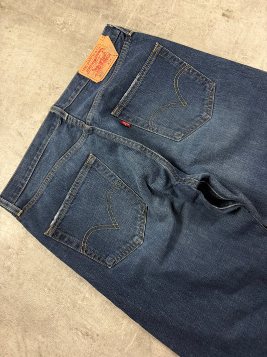 Levis 501 Straight Fit Pasha Style Jeans