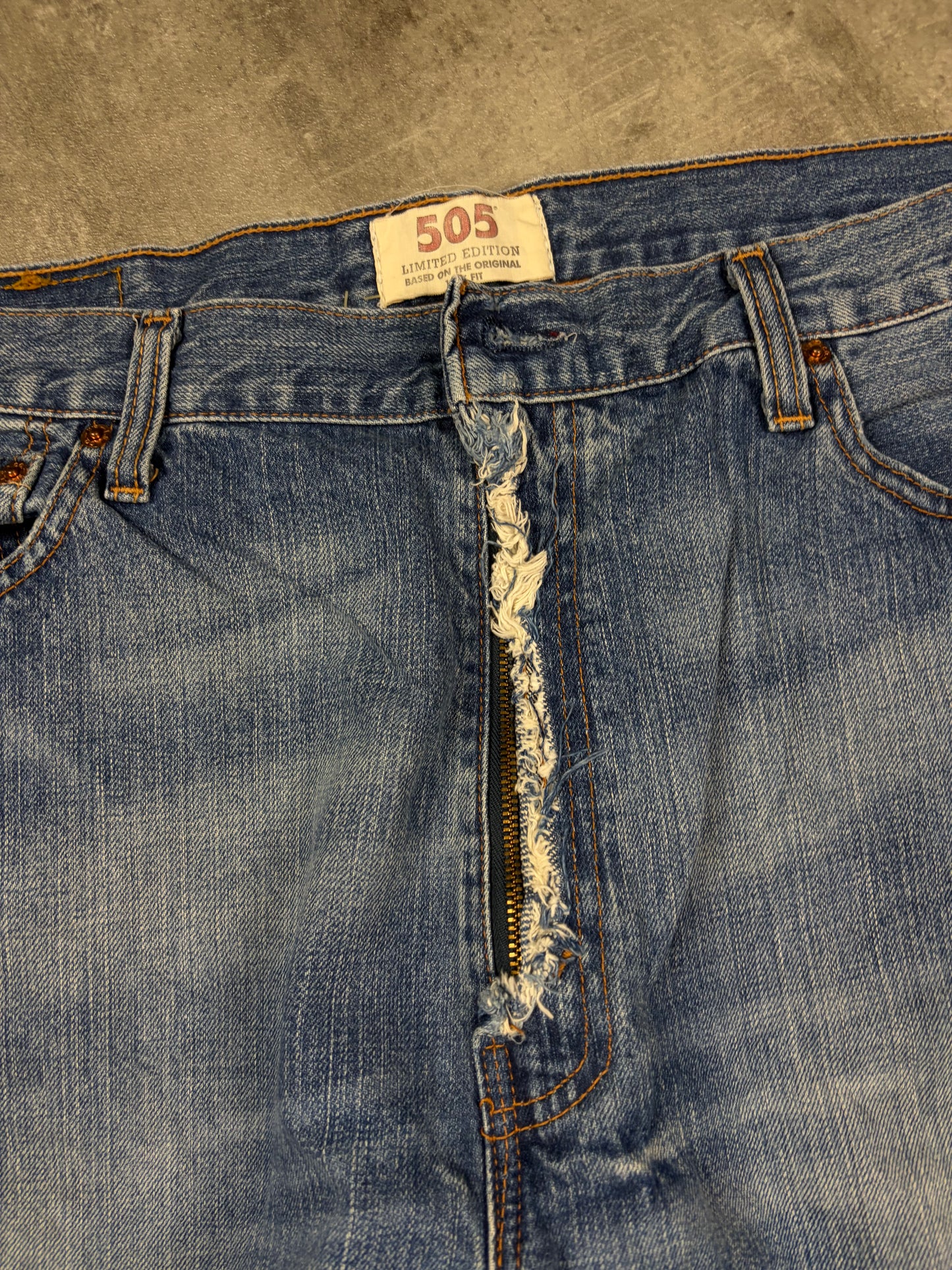 Levis 505 limited edition Rare Straight Fit Flared Jeans