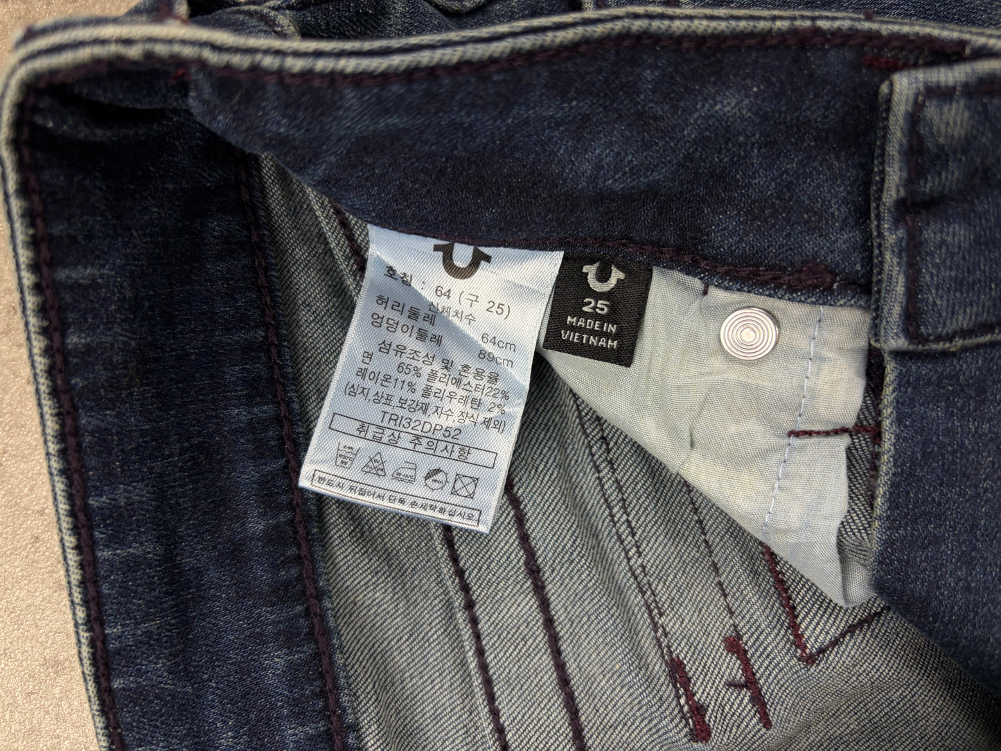 True Religion Jeans 2000s Low Rise Flared